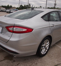 ford fusion 2013 silver sedan se 4 cylinders front wheel drive 6 speed automatic 77338