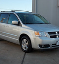 dodge grand caravan 2009 silver van sxt gasoline 6 cylinders front wheel drive automatic with overdrive 77074