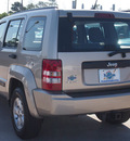 jeep liberty 2010 gray suv sport gasoline 6 cylinders 4 wheel drive 4 speed automatic 77338