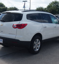 chevrolet traverse 2012 white suv lt 6 cylinders 6 speed automatic 77090