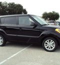 kia soul 2013 black hatchback gasoline 4 cylinders front wheel drive 6 speed manual 32901