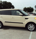 kia soul 2013 beige hatchback gasoline 4 cylinders front wheel drive automatic 32901