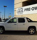 chevrolet avalanche 2008 white suv ltz gasoline 8 cylinders 2 wheel drive automatic 76011