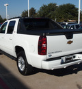 chevrolet avalanche 2012 white suv lt flex fuel 8 cylinders 4 wheel drive automatic 75093