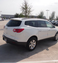 chevrolet traverse 2011 white suv lt w 1lt gasoline 6 cylinders all whee drive automatic 76137