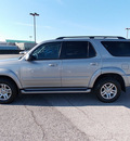 toyota sequoia 2004 silver suv sr5 gasoline 8 cylinders 4 wheel drive automatic with overdrive 77074