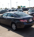 toyota camry 2010 dk  gray sedan le gasoline 4 cylinders front wheel drive automatic 76053