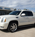 cadillac escalade ext 2012 white suv luxury flex fuel 8 cylinders all whee drive automatic 76011
