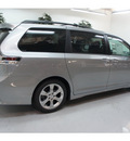 toyota sienna 2013 silver van se 8 passenger gasoline 6 cylinders front wheel drive automatic 91731