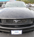 ford mustang 2009 black coupe v6 deluxe gasoline 6 cylinders rear wheel drive automatic 32401