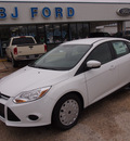 ford focus 2013 white sedan se 4 cylinders automatic 77575