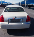 lincoln town car 2004 white sedan ultimate gasoline 8 cylinders rear wheel drive automatic 76234