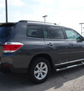 toyota highlander 2013 gray suv se gasoline 6 cylinders front wheel drive automatic 76011