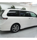 toyota sienna 2013 white van se 8 passenger gasoline 6 cylinders front wheel drive automatic 91731