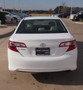 toyota camry 2012 white sedan le gasoline 4 cylinders front wheel drive automatic 76049