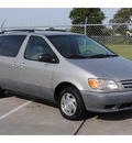 toyota sienna 2001 silver van le gasoline 6 cylinders dohc front wheel drive automatic 77587