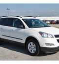 chevrolet traverse 2012 white suv ls gasoline 6 cylinders front wheel drive automatic with overdrive 77090