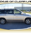 toyota highlander 2005 gold suv gasoline 6 cylinders all whee drive not specified 77546