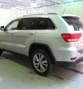 jeep grand cherokee 2013 silver suv laredo x gasoline 6 cylinders 4 wheel drive automatic 44883