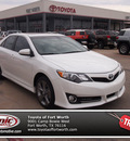 toyota camry 2012 white sedan se limited gasoline 4 cylinders front wheel drive automatic 76116
