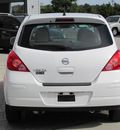 nissan versa 2011 white hatchback gasoline 4 cylinders front wheel drive automatic 33884