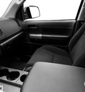 toyota tundra 2013 silver 8 cylinders not specified 75067
