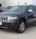 jeep grand cherokee 2013 gray suv overland gasoline 8 cylinders 2 wheel drive shiftable automatic 77099