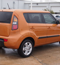 kia soul 2011 orange hatchback soul gasoline 4 cylinders front wheel drive automatic with overdrive 77375