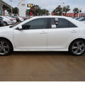 toyota camry 2012 white sedan se 4 cylinders automatic 78232