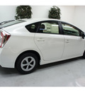 toyota prius 2013 white hatchback four hybrid 4 cylinders front wheel drive automatic 91731