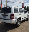 jeep liberty 2011 white suv sport gasoline 6 cylinders 2 wheel drive automatic 77657