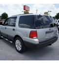 ford expedition 2004 lt  gray suv xls gasoline 8 cylinders rear wheel drive automatic 78224