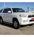 toyota 4runner 2011 white suv 4x4 gasoline 6 cylinders 4 wheel drive automatic 77469