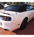 ford mustang 2013 white gt premium gasoline 8 cylinders rear wheel drive automatic 77074