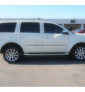 chrysler aspen 2008 white suv limited gasoline 8 cylinders 2 wheel drive automatic 73703