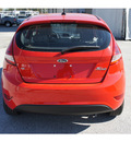 ford fiesta 2013 red hatchback se gasoline 4 cylinders front wheel drive not specified 77539
