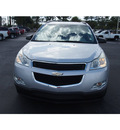 chevrolet traverse 2009 silver suv ls gasoline 6 cylinders front wheel drive automatic 32086