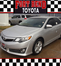 toyota camry 2013 silver sedan se gasoline 4 cylinders front wheel drive automatic 77469