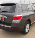 toyota highlander 2013 gray suv gasoline 4 cylinders front wheel drive automatic 77469