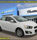 chevrolet sonic 2013 off white sedan lt auto gasoline 4 cylinders front wheel drive automatic 55313