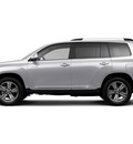toyota highlander 2013 silver suv gasoline 6 cylinders front wheel drive not specified 76210