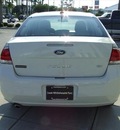 ford focus 2011 white sedan sel 4 cylinders front wheel drive automatic with overdrive 32401