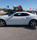 chevrolet camaro 2010 white coupe lt gasoline 6 cylinders rear wheel drive automatic 28557