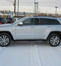 jeep grand cherokee 2013 silver suv gasoline 6 cylinders 4 wheel drive 5 speed automatic 99212