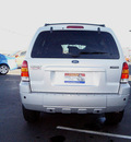ford escape 2005 silver metallic suv limited gasoline 6 cylinders front wheel drive automatic 80911