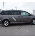 toyota sienna 2013 01h1predawn gray m van 2013 toyota sienna le v6 8 pas gasoline 6 cylinders front wheel drive automatic 46219