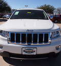 jeep grand cherokee 2013 white suv overland gasoline 8 cylinders 4 wheel drive automatic 75093