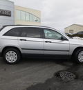 chrysler pacifica 2006 silver suv gasoline 6 cylinders front wheel drive autostick 46410