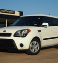 kia soul 2013 white gasoline 4 cylinders front wheel drive automatic 75150