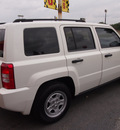 jeep patriot 2009 white suv sport gasoline 4 cylinders 2 wheel drive automatic 78016